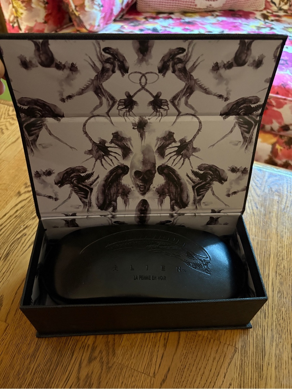 La Femme En Noir Alien Xenomorph Sunglasses NIB Micheline Pitt discontinued